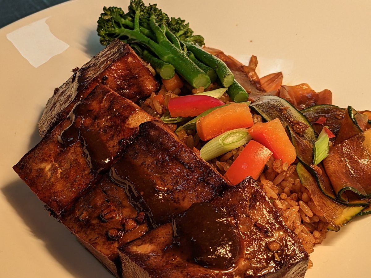 COOKwithvegsoc's tweet photo. Level 3 catering students took part in the heat @TraffordCollege All used tofu as part of their dishes. Many styles of food were on show stir fry, curry, tofu burgers, crispy tofu and fried rice. Judges were impressed with the skill levels on show. @IWFSGlobal #chefcomp https://t.co/FuniWFeCaS