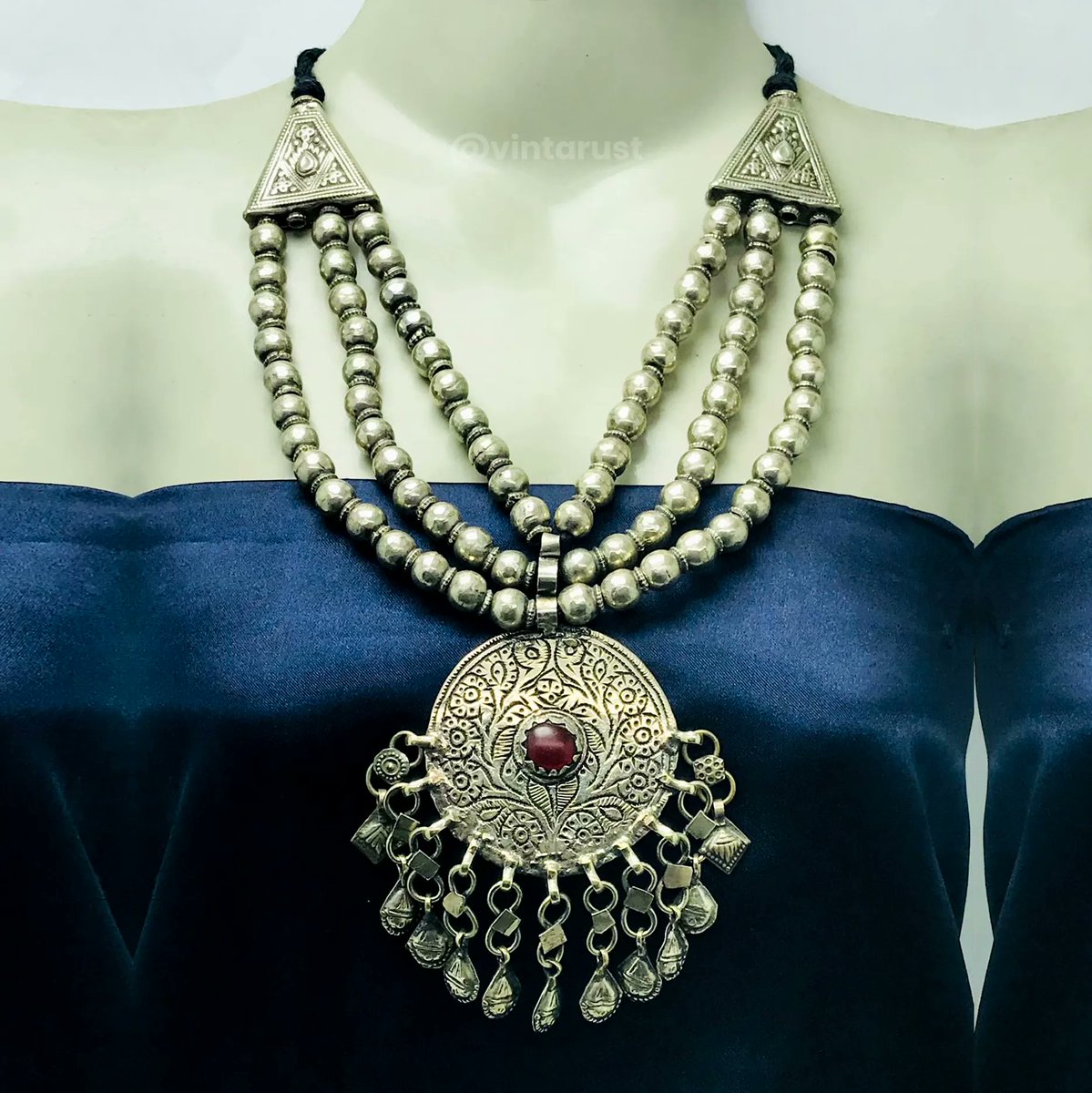 vintarust's tweet photo. Afghan Germen Silver Kuchi Pendant Necklace, Metal Beaded Chain Multilayer Necklace With Dangling Tassels

Order Now:
https://t.co/WwBO9dKrjp

#necklacelover #fashionista #jewelryaddict #statementnecklace #trendynecklace #multilayernecklace #fashionjewelry #vintagefashion https://t.co/KJy5iowyWE