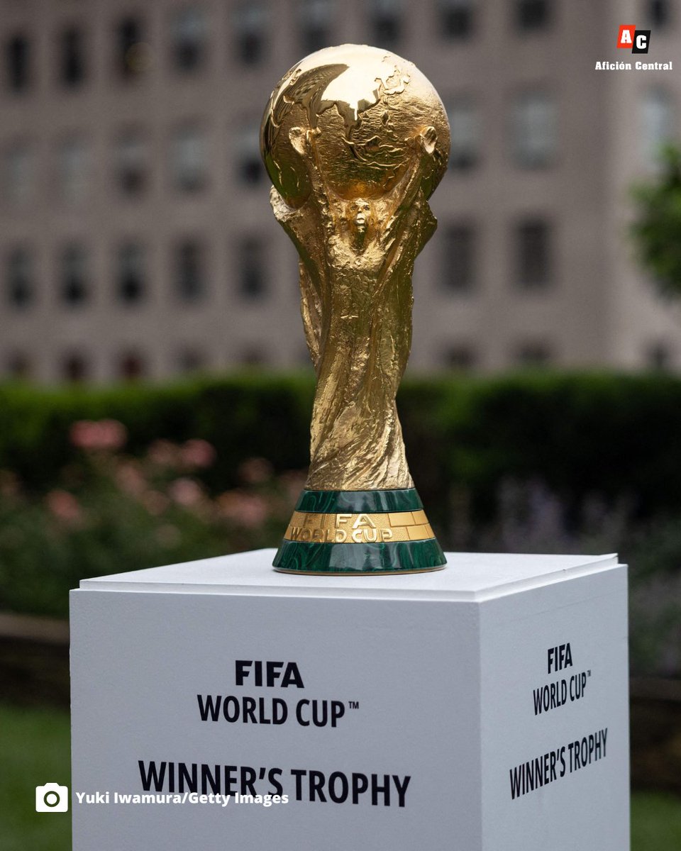 Aficion_Central's tweet photo. 🏆Formato del Mundial de 2026 en Estados Unidos, México y Canadá 🇺🇸🇲🇽🇨🇦

4️⃣8️⃣ selecciones
1️⃣2️⃣ grupos de 4️⃣ equipos cada uno
➡️ Clasifican los 2 primeros de cada grupo y los 8 mejores terceros
🏟️Total de 104 partidos en 40 días
🗓️ Final el 19 de julio

📲 https://t.co/fUdYgZqgLI https://t.co/MkRUYF5NnW
