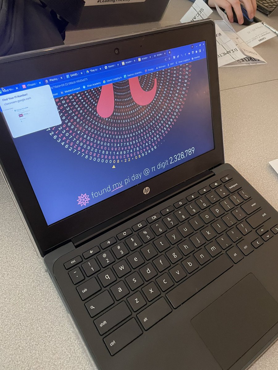 Emily Reynolds tweet media