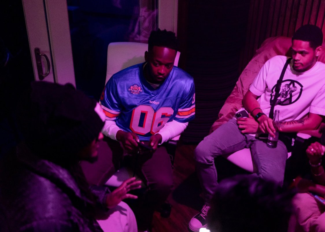 _supersmashbroz's tweet photo. Our music camp in D.C. was a one of a kind experience! Thankful for all the likeminded creatives that were able to add value. We had some of the region’s top artists, songwriters, and instrumentalists in attendance. Nothing like creating spaces for magic to happen. 

#GYVR ⚡️ https://t.co/cnbT6Zg8eq
