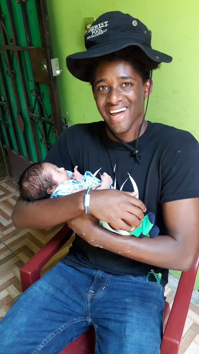 We have a group of 10 students spending their spring break on a service trip to El Salvador. You can follow along on their trip on the Campus Ministry's Twitter (CCP_CM). Thank you Gentlemen for volunteering your time and representing Chaminade to the world. #EstoVir