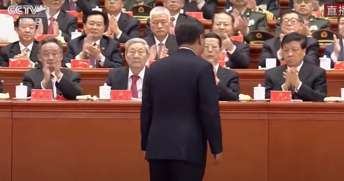 rice73624's tweet photo. 从朱镕基故意不给包子鼓掌看来，党内还是有不少人瞧不起他的

然并卵。尽管我祝福中国，但中国的国运，到此为止了

轰轰烈烈的改革开放，就此谢幕 https://t.co/RyyN4roVg7