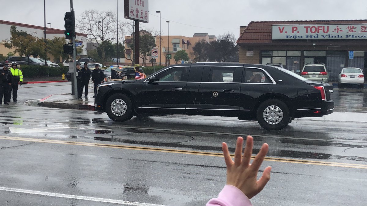 siushi's tweet photo. JUST IN: #PresidentBiden’s motorcade makes it way down Garfield Ave in #MontereyPark where he will speak now about the #guncontrol executive order he signed today. https://t.co/SXU6z9myuK