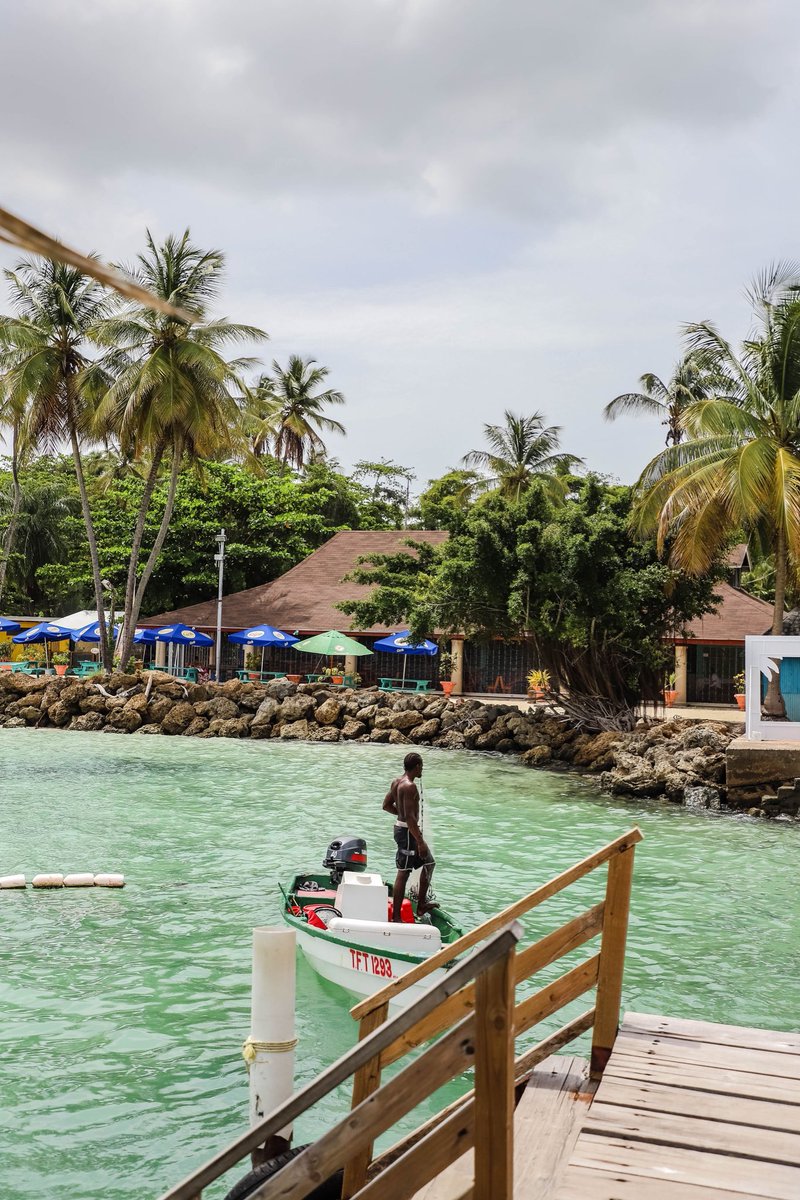 visit_tobago's tweet image. Did you know the pirogue has Amerindian origins? 🛶 Learn more below! 🧵 

#TobagoBeyond #101ReasonsTobago