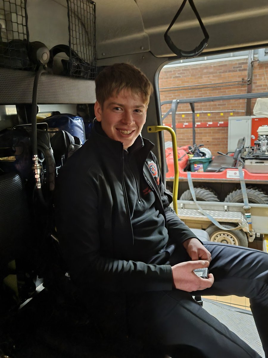 Congratulations to Josh Hughes on passing his 2 week Safe to Ride Course last week👏
👨‍🚒🚒

He has joined the crew at Skipton tonight on his first drill night getting him self familiarised with his alerter! 

Best of luck Josh with your new career 👍