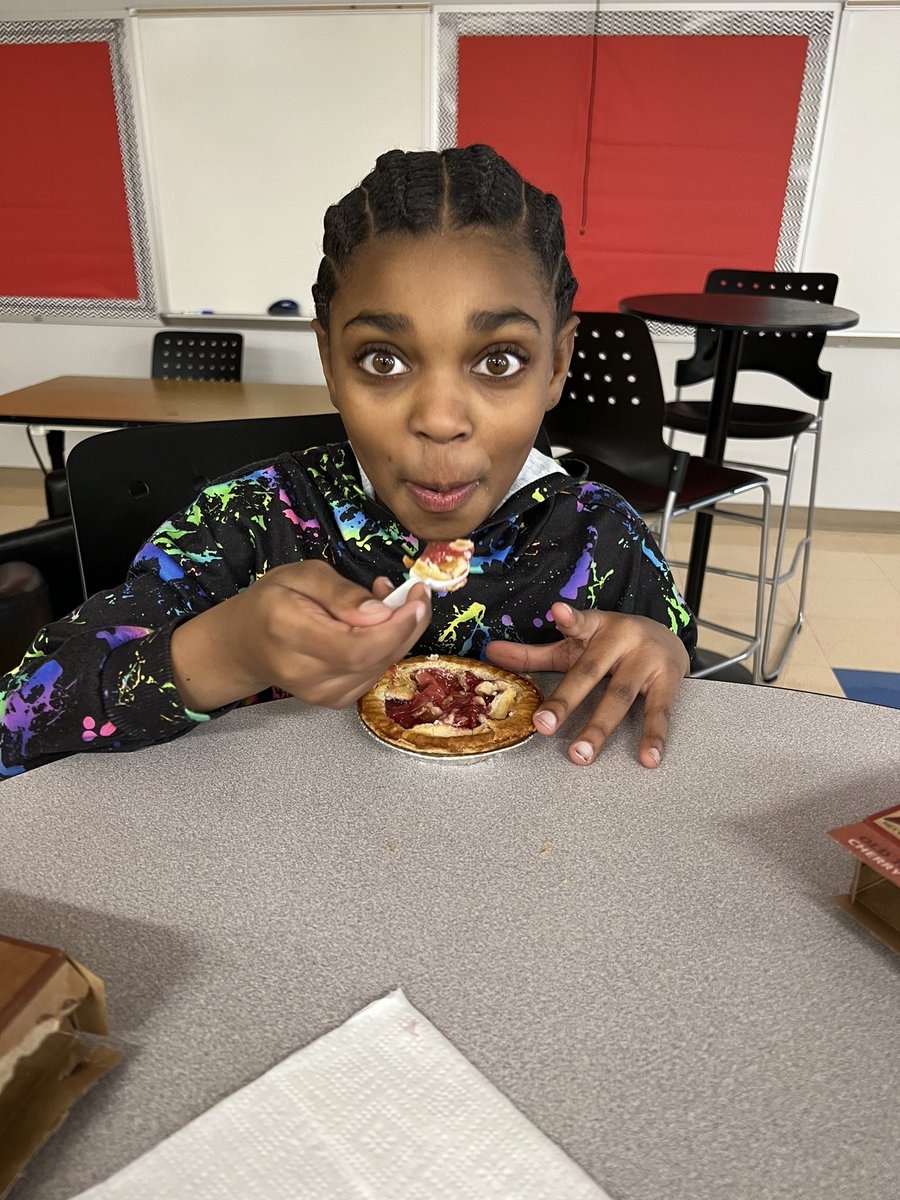 crookbailey2013's tweet image. Pies with the Principal was a great way to end the day at LHES on Pi Day!!! Raffle tickets were given to students who were leaders today and 8 lucky winners enjoyed a surprise pie with me! @PCSDViking #vikingdiff