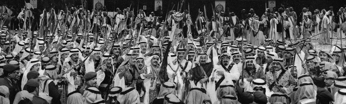 Columbuos's tweet photo. ماخذينا الراي من راس مندوب وسفير
ماخذينـه من ملـوكٍ ... يفكّـون العقَـد https://t.co/yVUed93psk