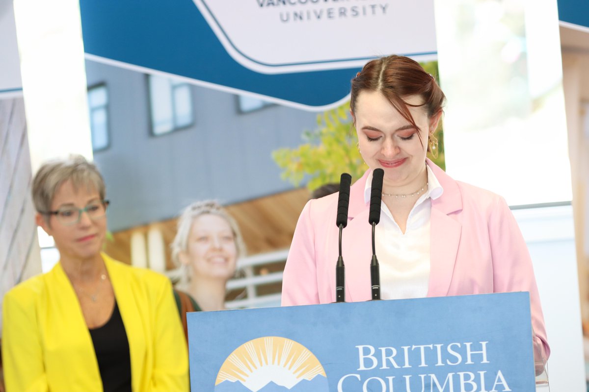VIUniversity's tweet image. Former youth in care in BC of all ages will now have their tuition waived for post-secondary education, thanks to @BCGovNews. @selinarobinson and @mitzidean came to #VIU on Tuesday, March 14 to make this important announcement. Read more: bit.ly/3TdyiA5 #bcpse #cdnpse