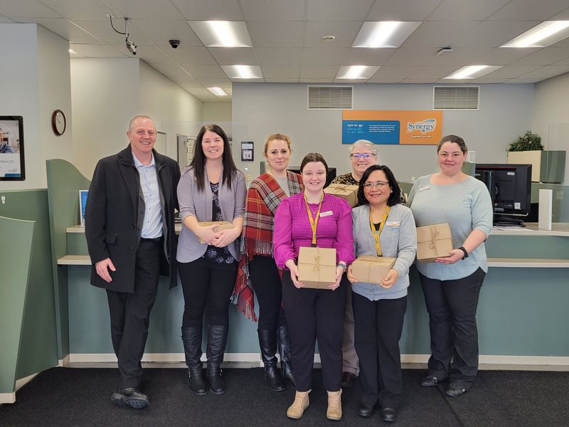 Synergycu's tweet photo. SynergyCU was named a top employer in Saskatchewan for the 6th year running. Staff celebrated with mini hampers from local artisanal snack company Uncle Weezy's. More pics from the celebrations.
#SKTopEmployers #TopEmployers2023 #saskatchewan #lloydminster #yxe #switchtosynergy https://t.co/offZAySb91