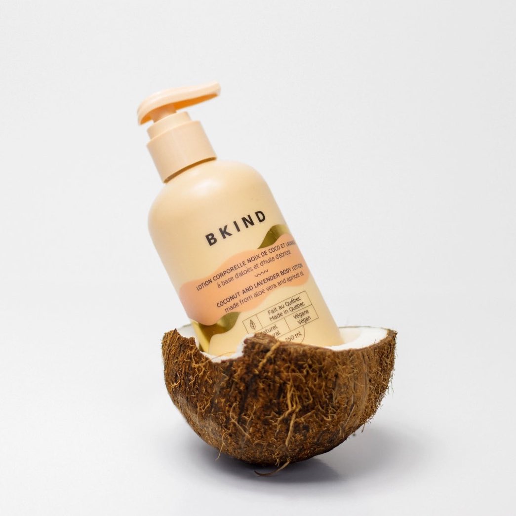 The way your product is captured makes a world of a difference 📸Professional product images (call us 📲) do the selling for you since your audience can’t physically see or feel your product! 

#photography #productphotography #marketing #digitalmarketing #marketingtips