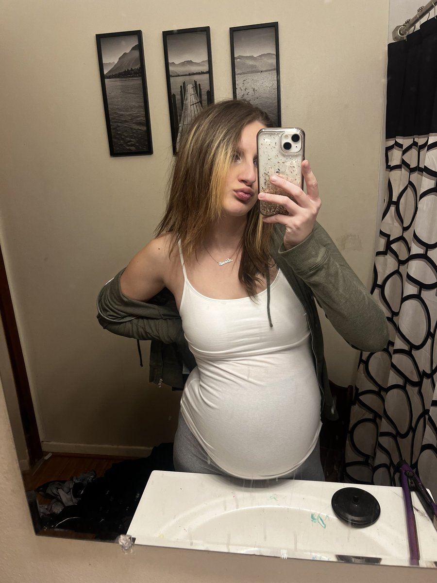 The Pregnant Lover 🤰🏼 on Twitter: "RT @cbaby227girl: #preggobelly #Contentcreater #