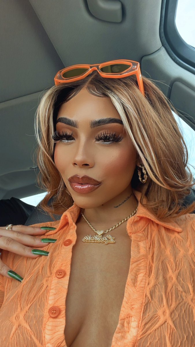 Larícía tweet media