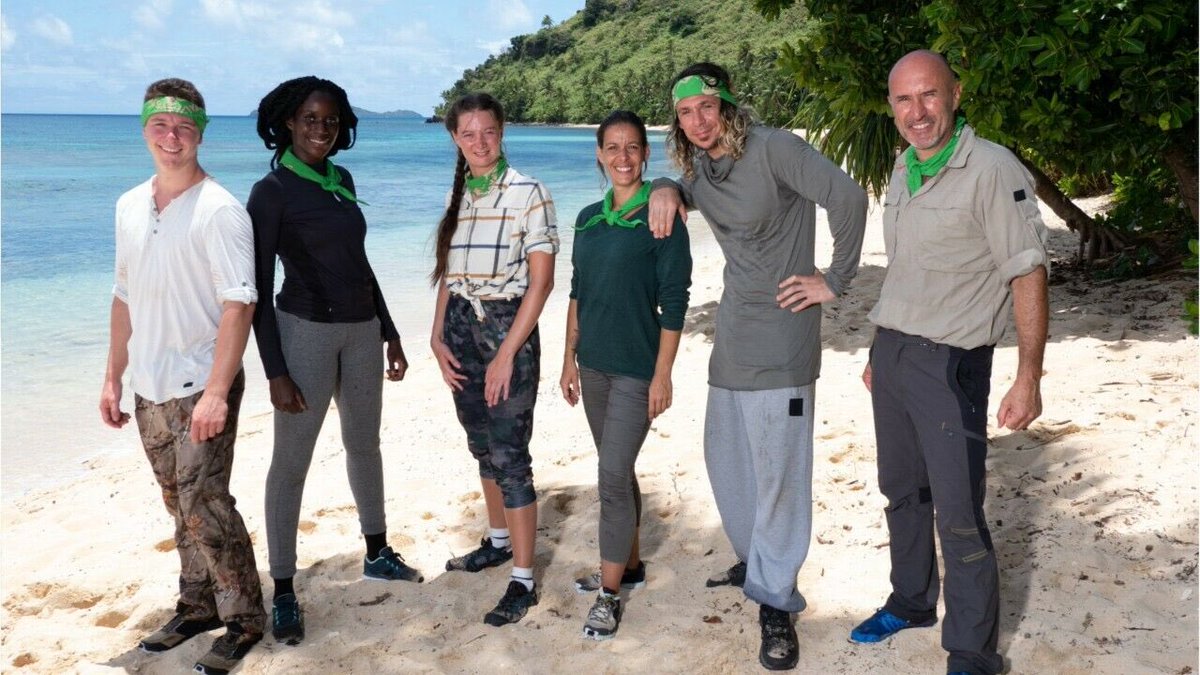 emyisaqueen's tweet photo. Juste une piqûre de rappel pour dire  que la meilleure équipe de l’histoire de #KohLanta c’était EUX 💚 #KohLantaLeFeuSacre https://t.co/Z6GOzuq4uN