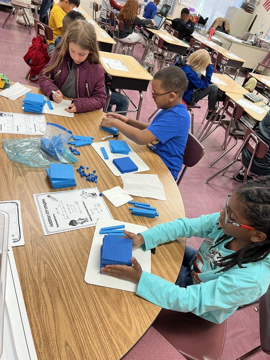 andrea_kaiser28's tweet photo. Sometimes when reviewing standards, we just have to get back to basics! @RCE_HCS #milestoneprep #basetenblocks #smallgroups #THRIVE https://t.co/1JQsOXv8oU
