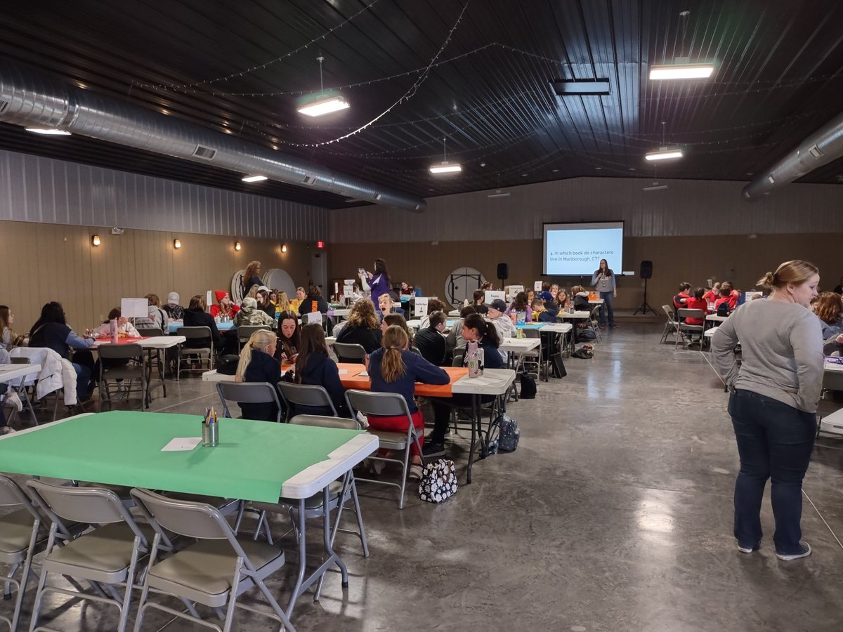 LibraryNpms's tweet image. Our 6th graders were working hard today to answer trivia questions about this year&apos;s Mark Twain nominees. What a fun day of competing against other area schools at our first Book Battle! #NPMSGrizzlies #WSDLibraries