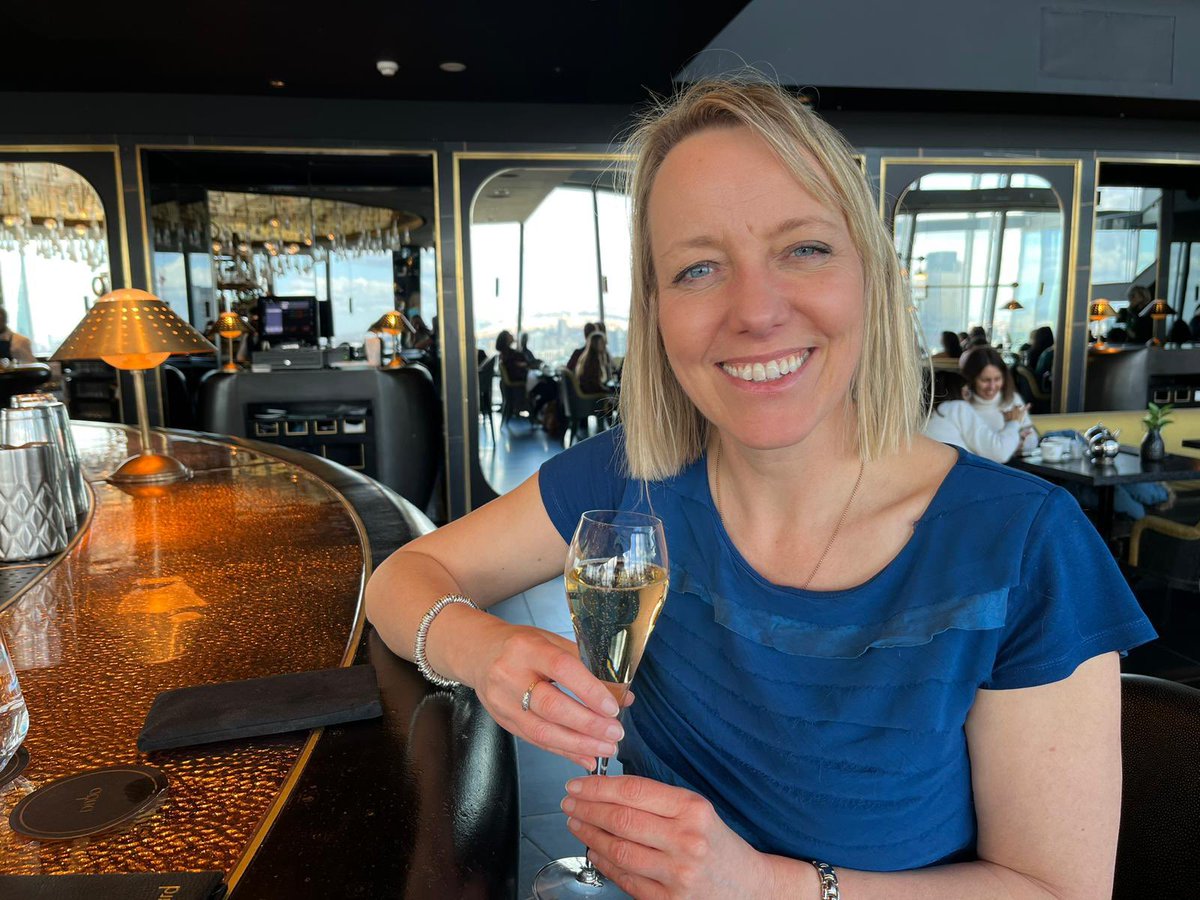 Yes, I did deserve a glass of bubbly at The Shard this afternoon. Super day in London with @FusionCluster board and at the US Embassy