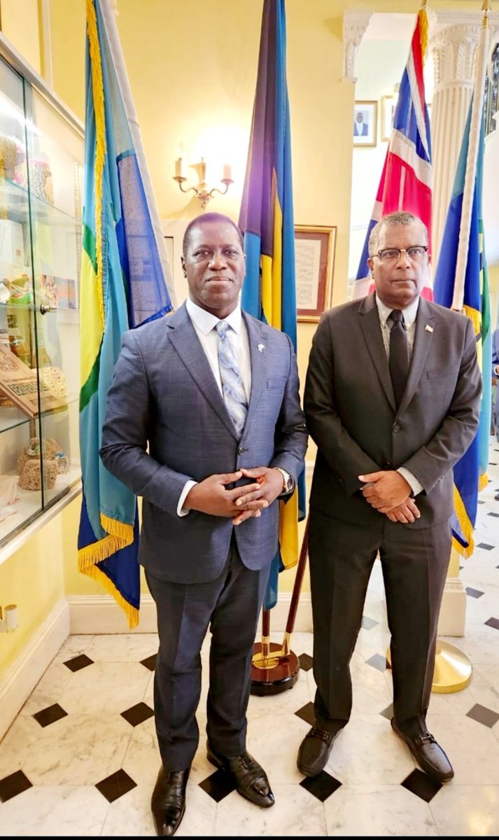On the margins of the Commonwealth Foreign Ministers meeting in London, I had positive engagement with H.E. Fred Mitchell, Minister of Foreign Affairs of The Bahamas to strengthen the historic bilateral relations between 🇧🇸 &amp; 🇸🇱 as well as CARICOM support for our UNSC seat bid