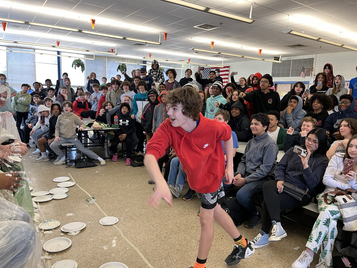 j_eisenberg87's tweet photo. This is how we celebrate #piDay2023 @CatonsvilleMS! Congratulations to all of our Pi day winners AND students who demonstrated growth on their spring MAP assessment. @BCPSMATH #cmsgameon #backtogetheragain #joyofmathematics https://t.co/lAl2OjGENA