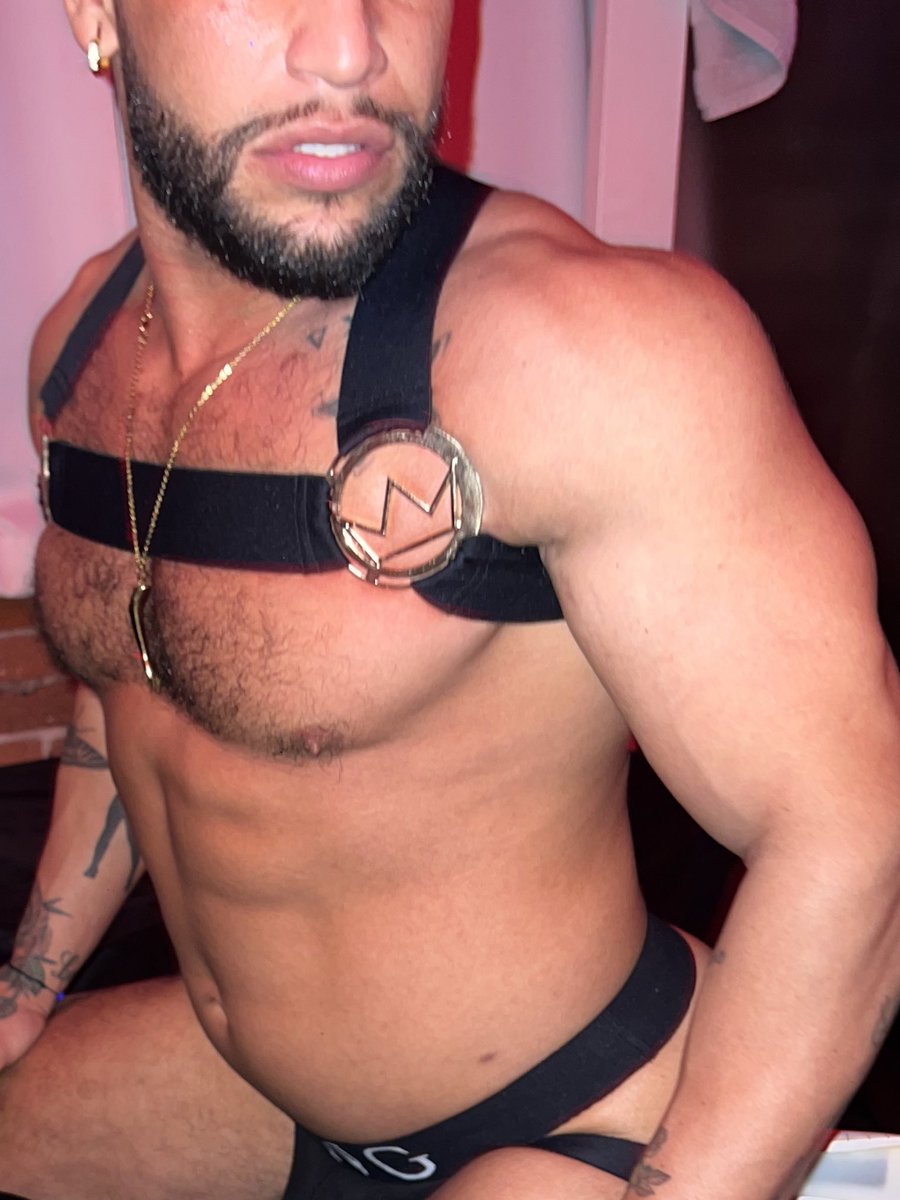 FrNbTyraAAATLRM?format=jpg&name=medium