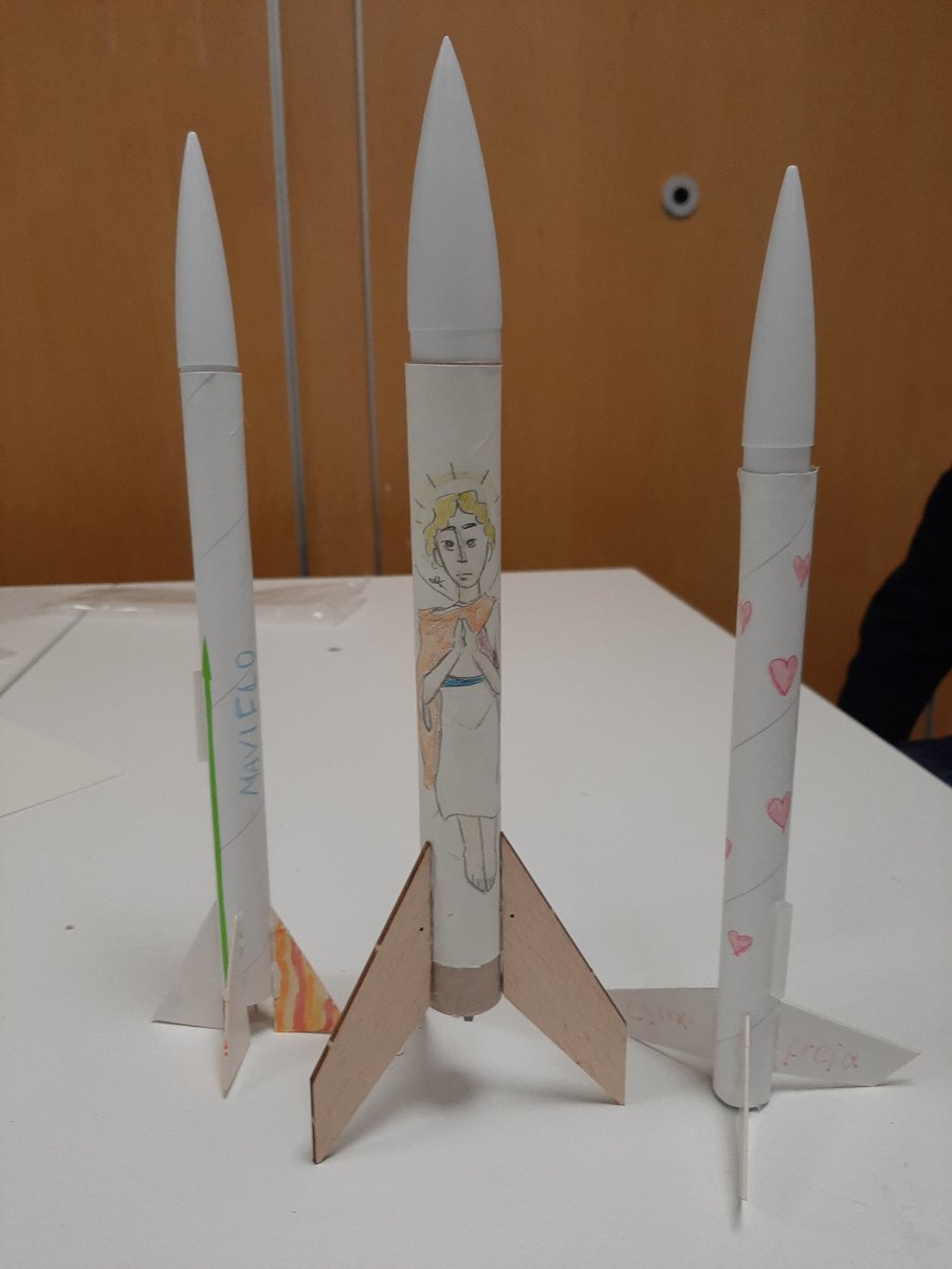 SHS_Sci's tweet photo. What fun our Y10 had learning rocket science @sheffhallamuni They designed and built rockets and we look forward to their launch 🚀 #BSW23 #RocketScience https://t.co/MB4Dbh4clv