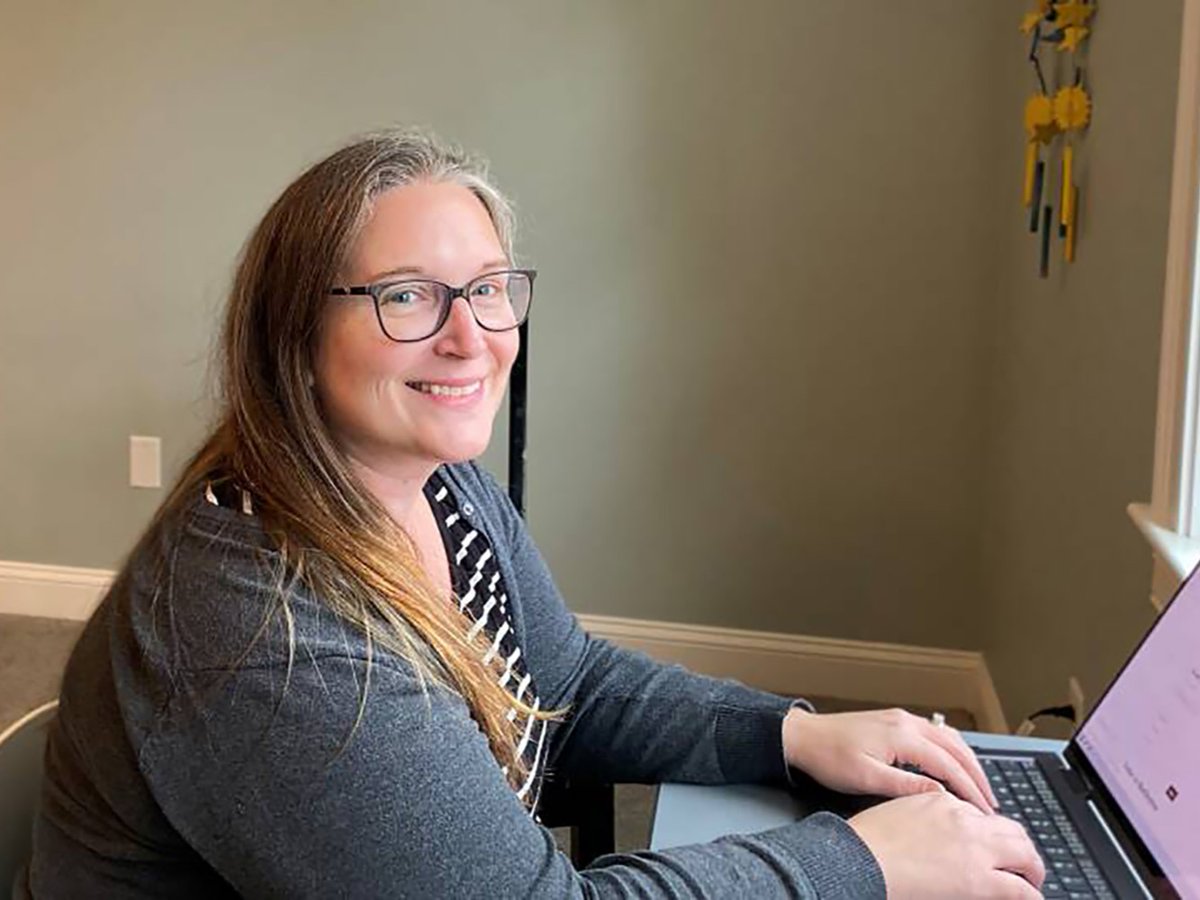 GBH's tweet photo. Local news outlets are closing at a much faster rate than new ones are opening, but people like @KadilakWrites are trying to fill the void.

On top of her education day job, caring for her kids at home and self-publishing a novel, Kadilak created the @burlingtonbuzz one year ago. https://t.co/1524UtfpW5