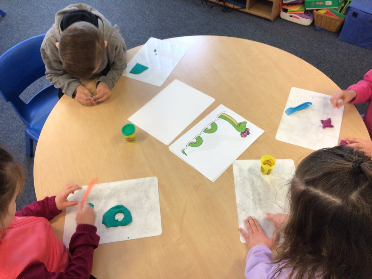 whitdale_ps's tweet image. P2R loved creating their own Loch Ness Monsters as part of our learning about Scotland. We used our creative skills to build Nessie out of play dough and make a habitat. We also had to remember good team work skills to complete the task! #interdisciplinarylearning #Scotland
