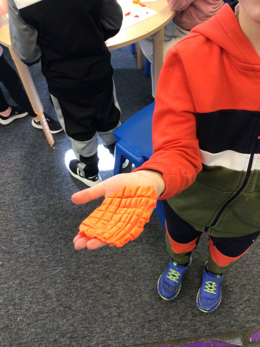 whitdale_ps's tweet image. P2R loved creating their own Loch Ness Monsters as part of our learning about Scotland. We used our creative skills to build Nessie out of play dough and make a habitat. We also had to remember good team work skills to complete the task! #interdisciplinarylearning #Scotland