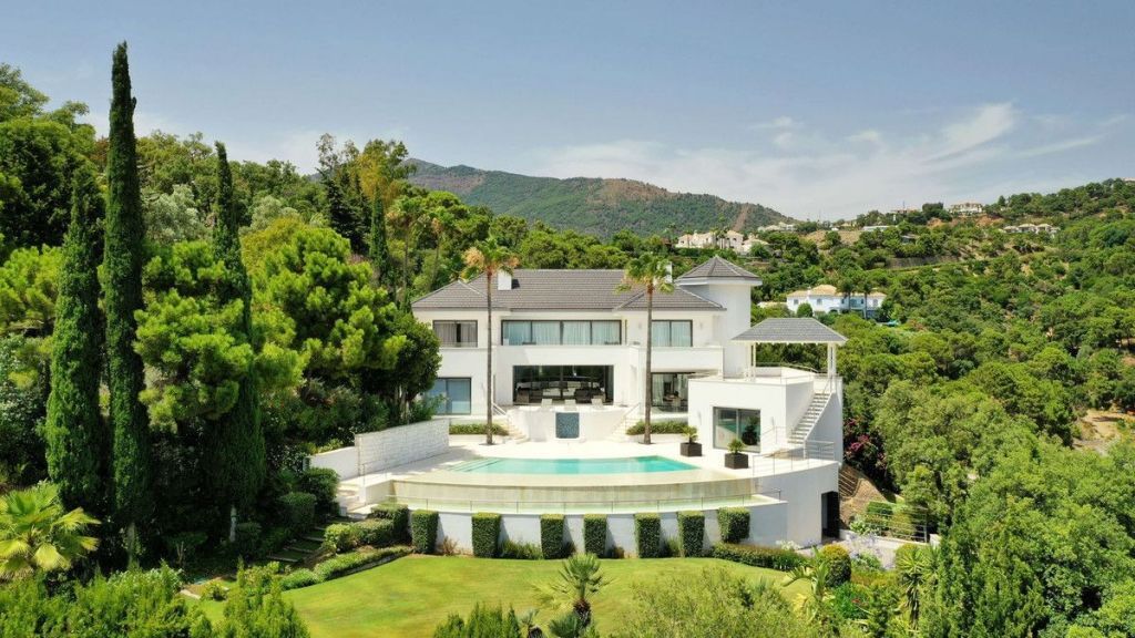Lucapatroni9's tweet photo. For Sale - Villa/Luxury Home La Zagaleta #La Zagaleta #realestate https://t.co/LtPposXYAY https://t.co/H6Qsd65vVh