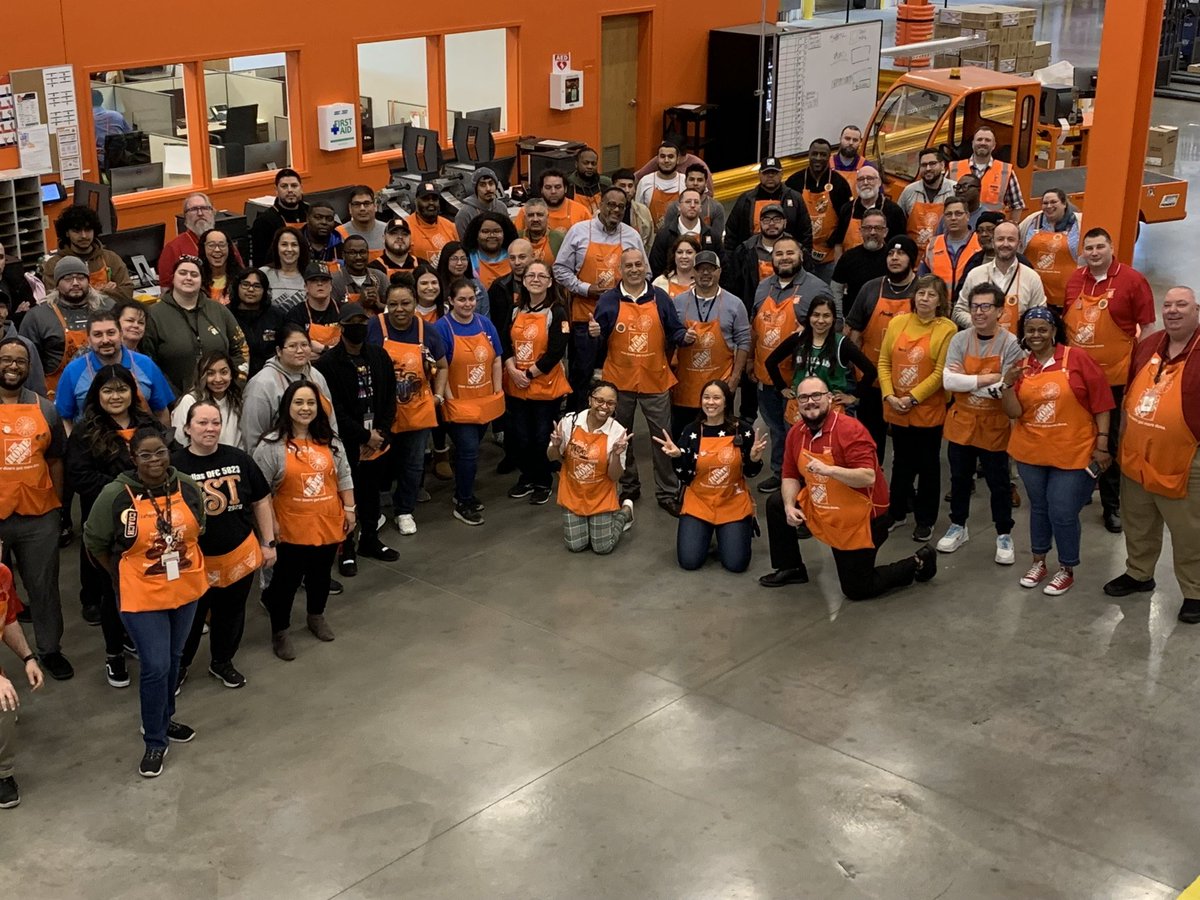 Tekisha Smith (@tekishasmith) on Twitter photo Had a Blast today taking Team photos showing off our Spirit! #SpiritWeek 🎉 <a href="/tavares_gabe/">TavaresGabe</a> <a href="/gossett_rosa/">Rosa Gossett</a> <a href="/Bhutch07/">Brandon Hutchison</a> <a href="/kelli_watson1/">Kelli Watson</a> <a href="/LabeccaR/">LaBecca Reid</a> Had a Blast today taking Team photos showing off our Spirit! #SpiritWeek 🎉 <a href="/tavares_gabe/">TavaresGabe</a> <a href="/gossett_rosa/">Rosa Gossett</a> <a href="/Bhutch07/">Brandon Hutchison</a> <a href="/kelli_watson1/">Kelli Watson</a> <a href="/LabeccaR/">LaBecca Reid</a>