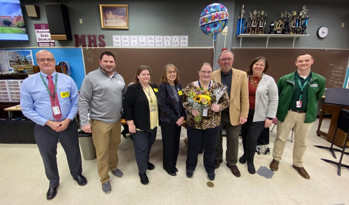 We are excited to celebrate <a href="/SCMMHSCavemen/">Mishawaka HS</a> English teacher Licia "Dee Dee" Gerber on being selected as the Dual-Credit Teacher of the Year for the <a href="/IvyTechSBE/">Ivy Tech South Bend-Elkhart</a> campus. Congratulations Dee Dee on this very much deserved honor and recognition!