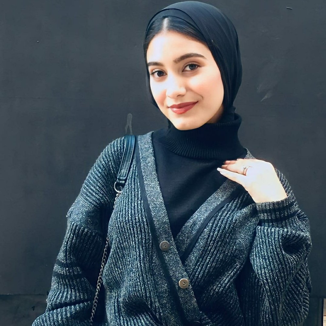 #NewProfilePic
الحب حلو من الشخص المناسب ليك❤️.