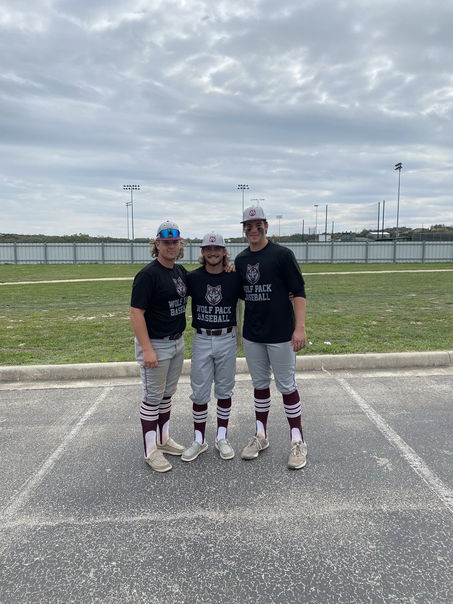 BsblDavenport's tweet photo. WOLVES get a HUGE Win in extra innings! Beat Canyon Lake 7-5! Complete team win! Alpha Wolves of the game:
 
@Bubba22t 2-3, Double
@_3hharper , earns the Win! 
@Loch21467215 Game Winning 💣 in extras 
@DavenportWolves @BuildThePack @BMar1842 @matthewsdeloach @4ATxHsBaseball https://t.co/JmFCDeB16D