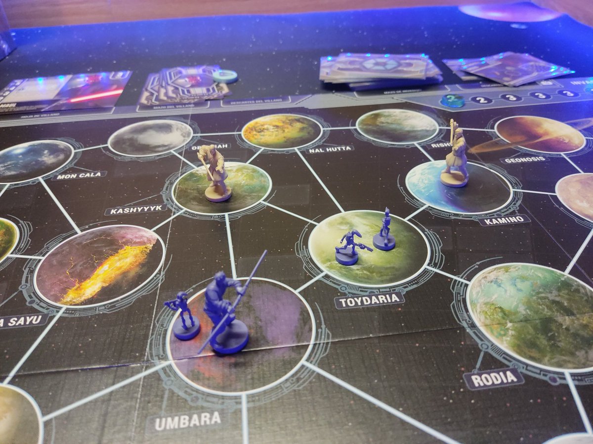 Vamos a por la 3° partida en solitario. Está ya es la buena, con todas las reglas bien en la cocorota😂
#bgg #bggplay #boardgame #solitario #juegodemesa
#StarWarsCloneWars
#PandemicSystem <a href="/ZManGames_ES/">Z-Man Games en español</a>