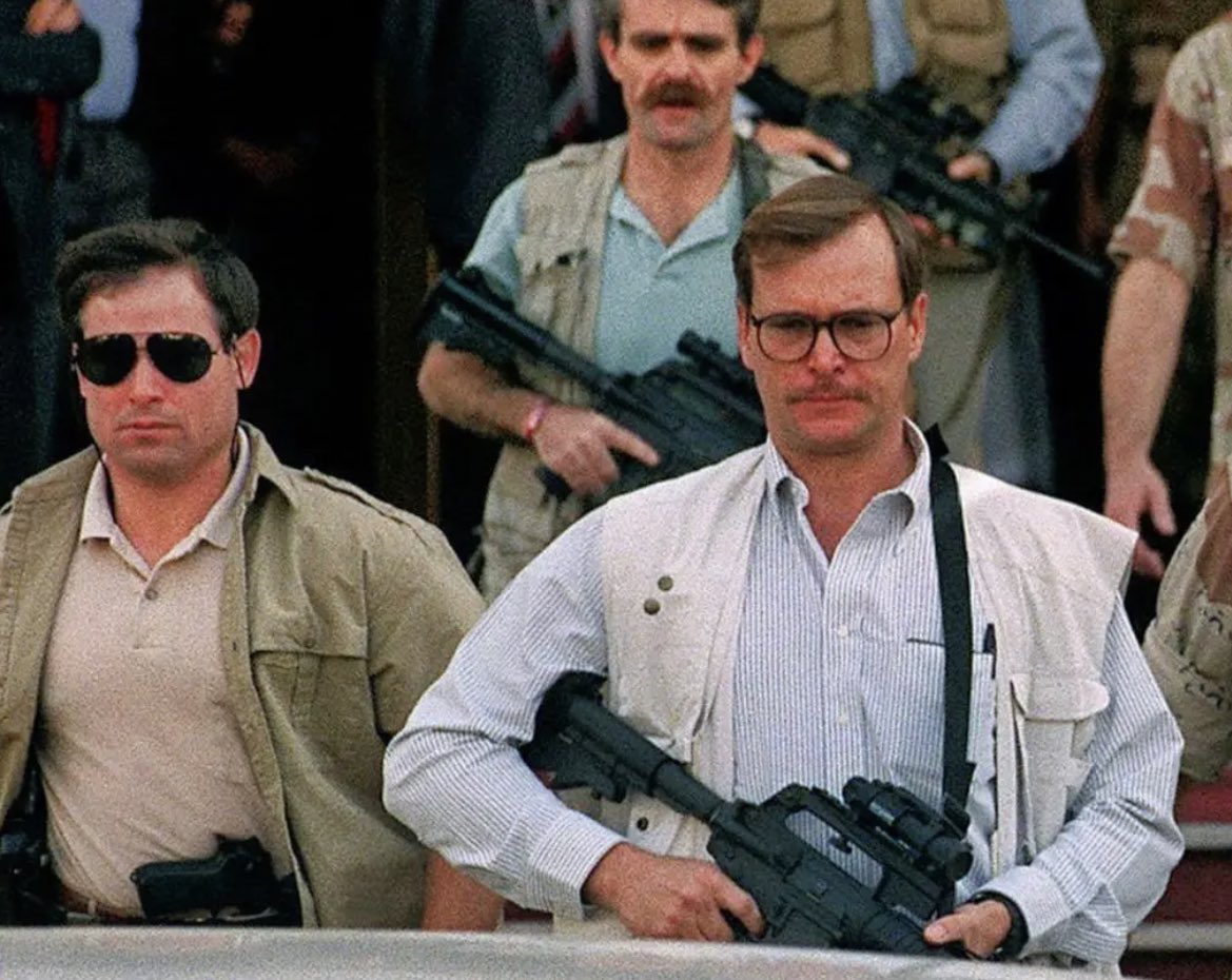 RM_Mili_History's tweet photo. Sometimes my brain wonders of and I think about the unmatched drip of the Delta Force members protecting Schwarzkopf during Desert Storm. 💧😮‍💨 #history #DRIPPIN #90s #DeltaForce https://t.co/OLD1qV4PHA