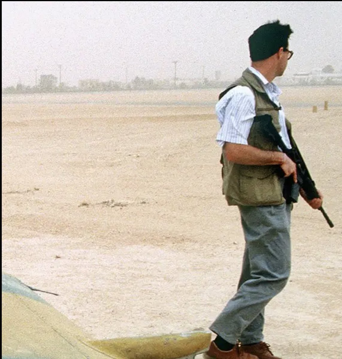 RM_Mili_History's tweet photo. Sometimes my brain wonders of and I think about the unmatched drip of the Delta Force members protecting Schwarzkopf during Desert Storm. 💧😮‍💨 #history #DRIPPIN #90s #DeltaForce https://t.co/OLD1qV4PHA