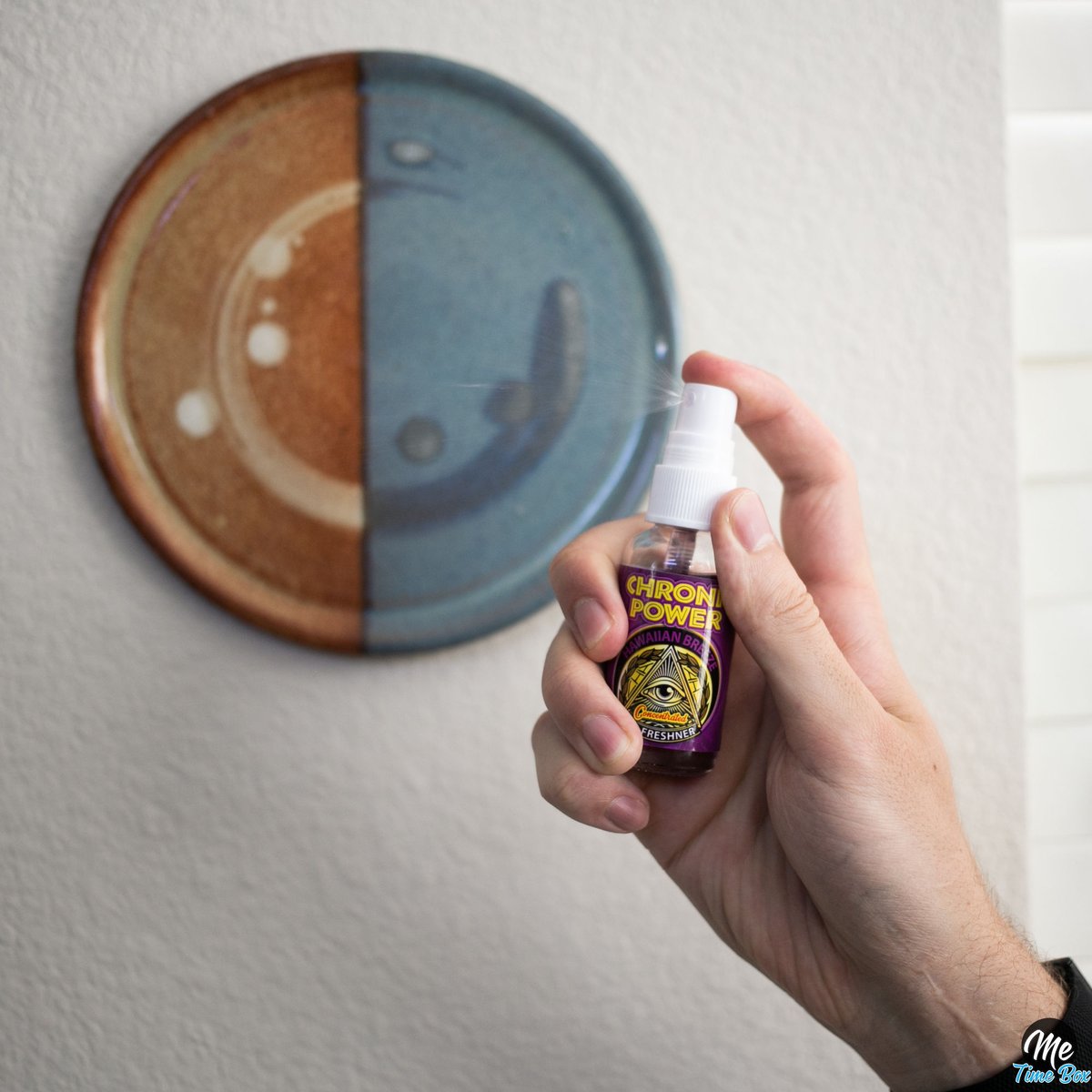 MeTimeBox_'s tweet photo. Don't forget to add the air freshener to the cart. Leave no traces behind! 👀

#smokingaccessories #smokingessentials #smokingtools #stonertools #stonerlife #metimebox https://t.co/yIDys3A14n