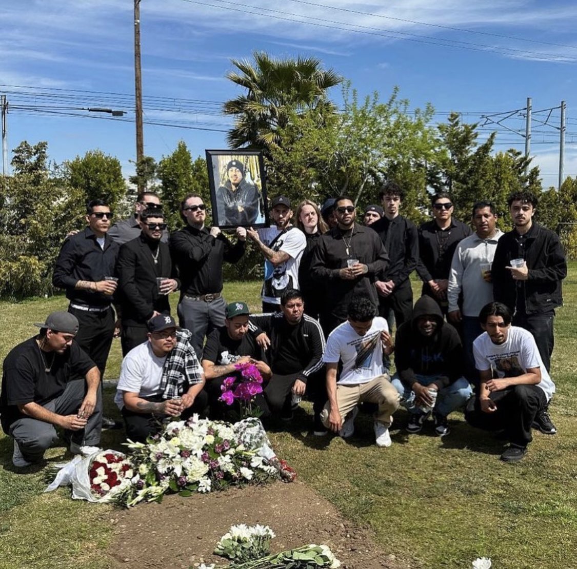 lillaudiano's tweet photo. #LLALOBANDZ🕊 https://t.co/vmFW7Kiu3z