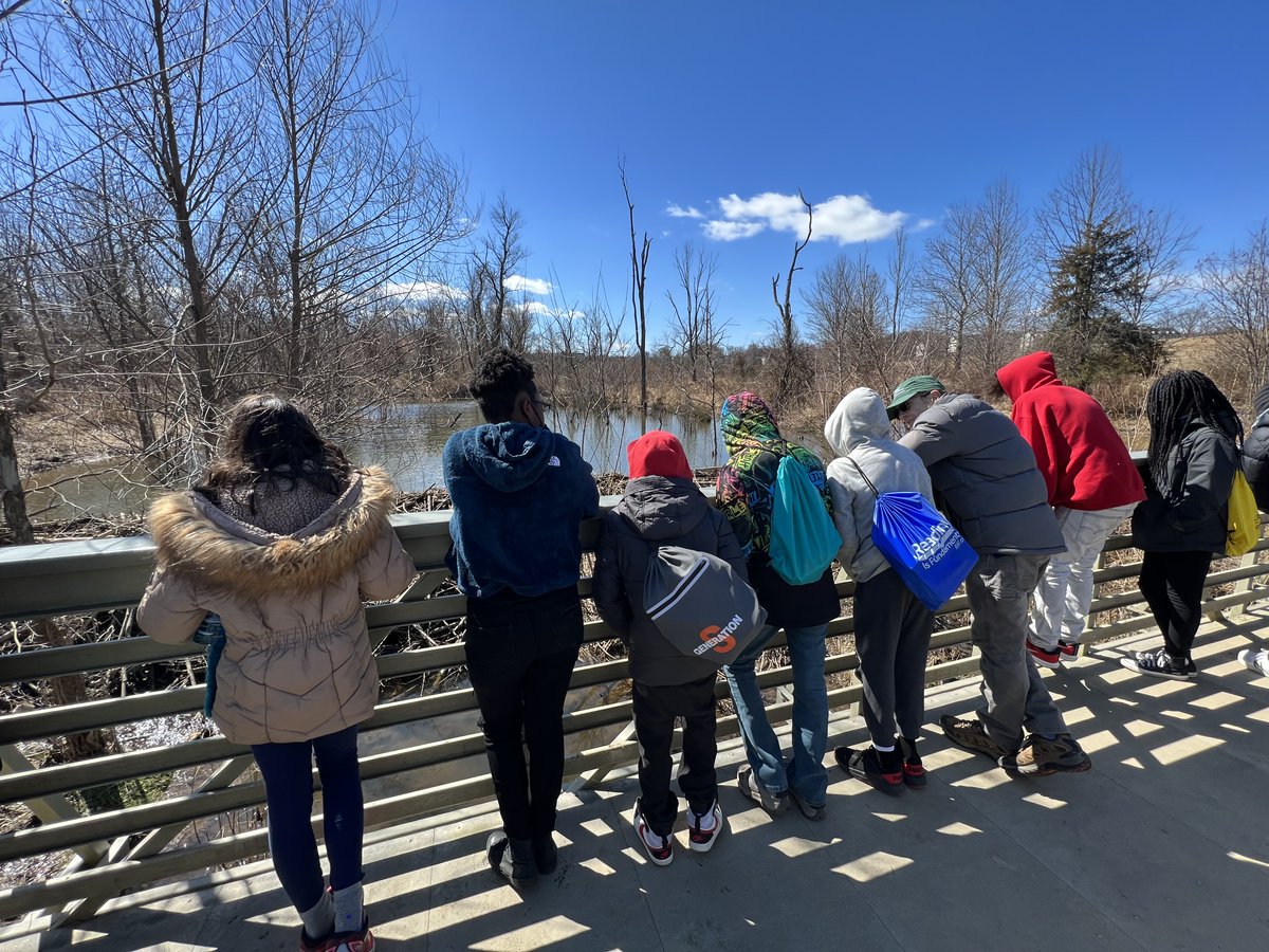 AnnStrozyk's tweet photo. All love to @hcpss_pvms! Great Climate Xpedition field trip w/ lovely Ss, Tchrs and parents. #community #climateaction #ClimateJustice https://t.co/IwH0JLDVUM