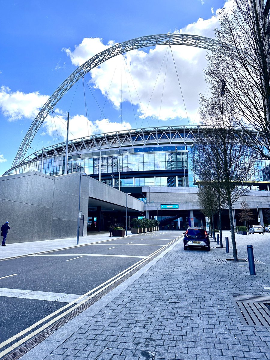 freshlemonuk's tweet photo. We were at the launch today of ‘Inspire to Achieve’ celebrating the footballing legends of Brent by the amazing team at @JasonRobertsFdn at @wembleystadium celebrating the players born and bred in the borough and in sight of the stadium. Check out https://t.co/0RqYLMJGwA https://t.co/0qwEwMfc3k