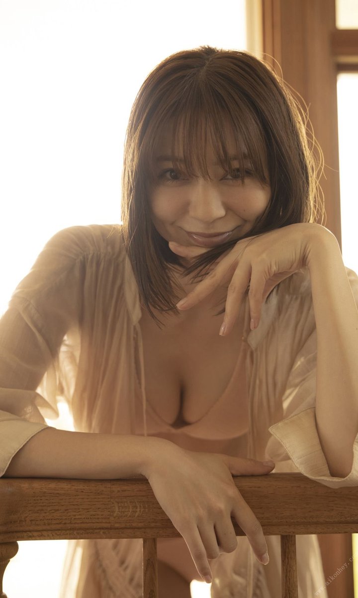 Yuria Haga plays such a hot milf in these photos😍 dmalv12🔞 @dmalv12