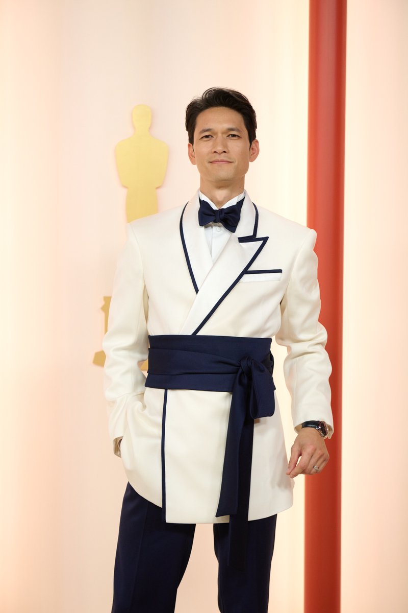 FNLNetwork's tweet photo. There were some AMAZING looks at the Oscar’s on Sunday! Here are our top 5 picks for the best dressed men at the Oscar’s!

1. @HARVEYGUILLEN
2. @tarak9999
3. @HarryShumJr
4. @TheRock

#fnlnetwork #fashionnewslive #Oscars #awards #fashion #menswear #designer #bestdressed https://t.co/sLgKz0I07t