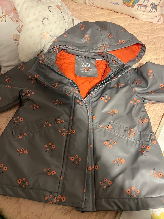 Vendo "Abrigo niña " en #wallapop p.wallapop.com/i/883203748?_p…