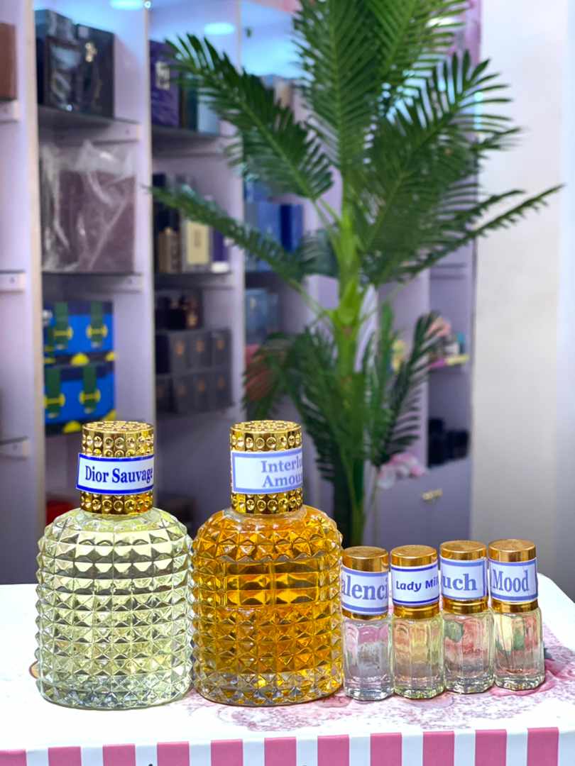 adenikeayodele_'s tweet photo. @MensahEstherOmo What I sell is original perfume oils and you won't regret doing business with me #Davido #SanwoAgain #Asake https://t.co/j8MnGn6iik
