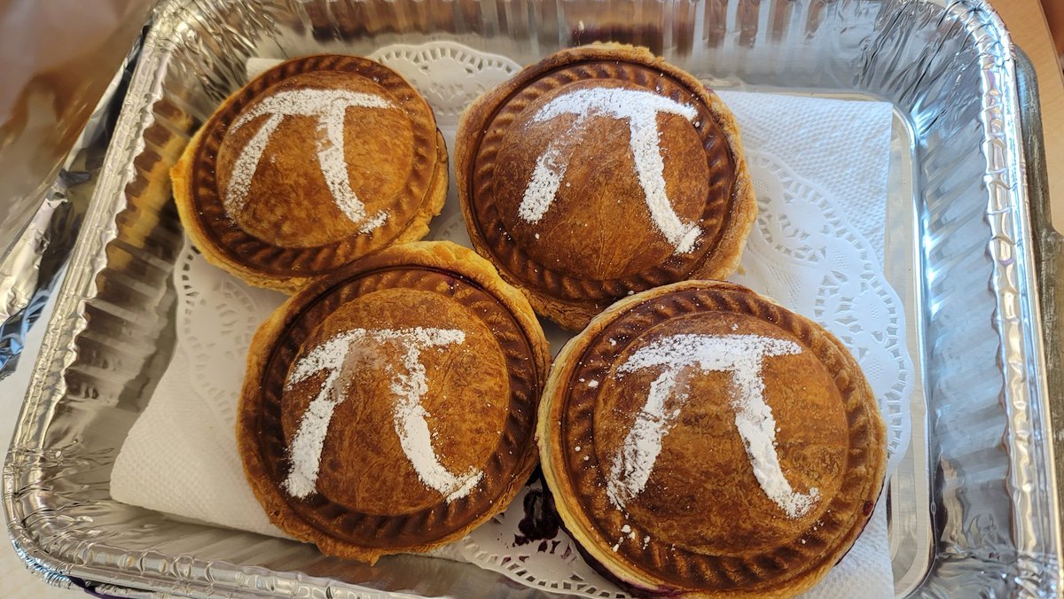 Miss Resch tweet media