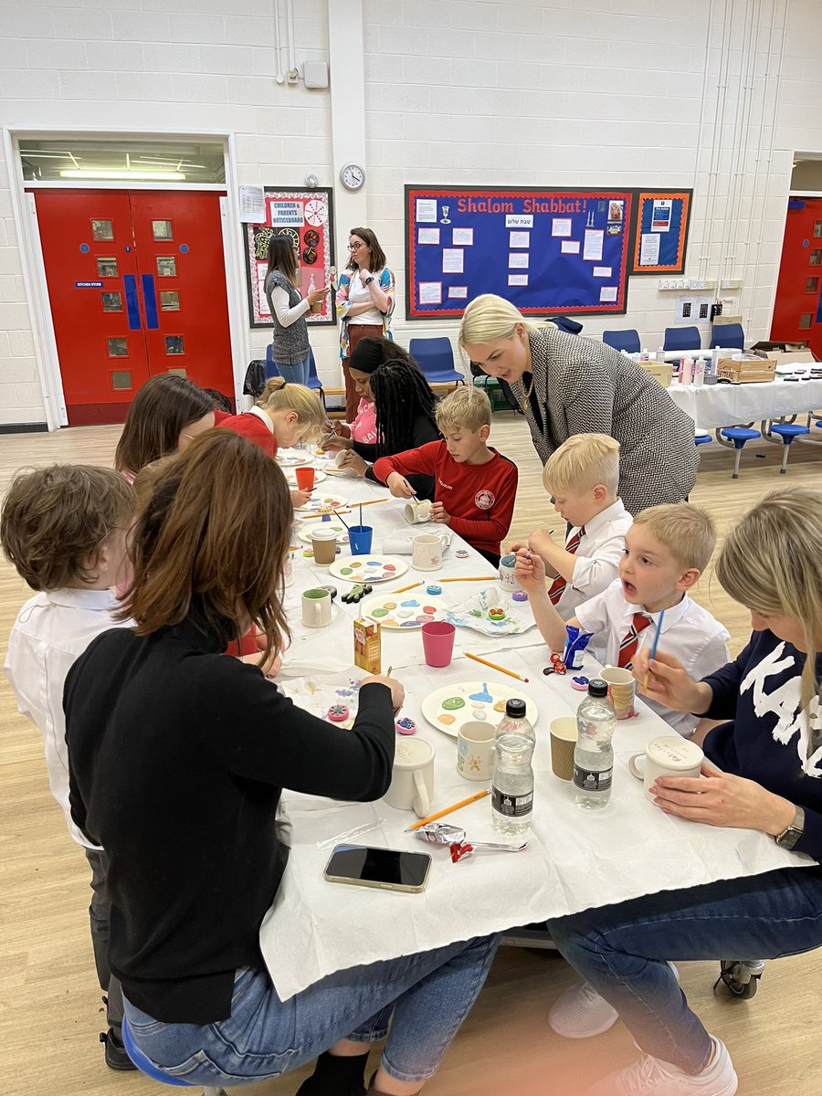 nuls_prep_PA's tweet photo. Lots of fun had by the adults and children taking part in our ‘Grown up and me’ style pottery painting event with Pretty Pot ceramics. Thank you to all those who supported the event. https://t.co/xgpPW30kTO