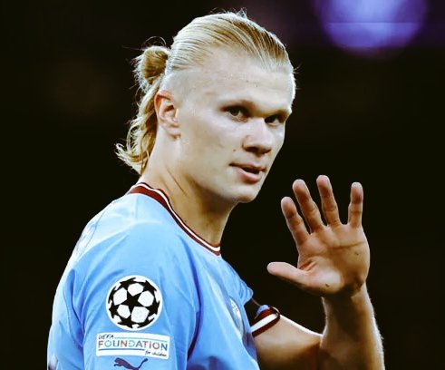 MESSIRVEFOREVER's tweet photo. #UCL #ChampionsLeague 
SOLO 3 JUGADORES METIERON 5 GOLES EN UN PARTIDO DE CHAMPIONS

-Luis Adriano en 2014: Bate Borisov 
0 -7 Shakhtar🇧🇷 

-Lionel Messi en 2012: Barcelona 7-1 Bayer Leverkusen🐐

-Erling Haaland en 2023 al Leipzin🤖

Increíble lo de #Haaland entra a la historia. https://t.co/XQh1X2stTV
