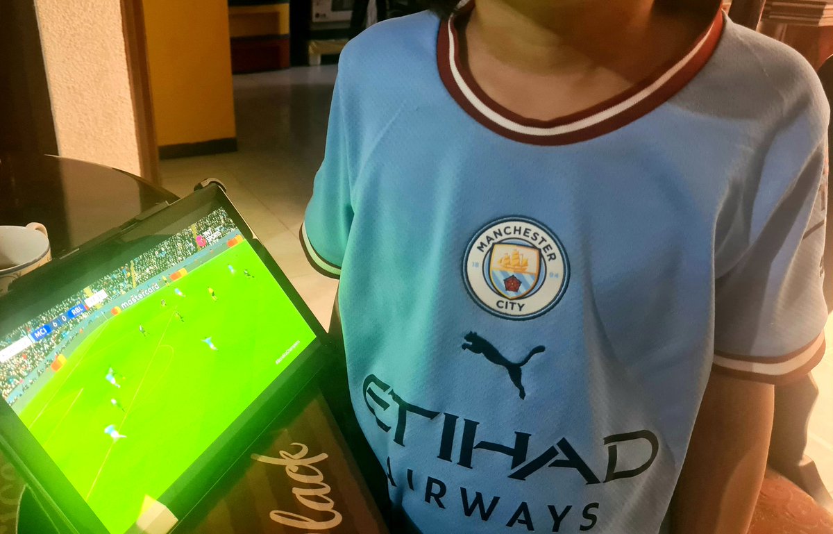 CesarGlezH's tweet photo. @LaReimers @RICARDOMURGUIA #BenditaChampions saludos para mi hijo Cesar hasta Durango!! Mega Fan de ustedes y de @erling @ManCityES !!!!🙌 https://t.co/gAkNORwnAu
