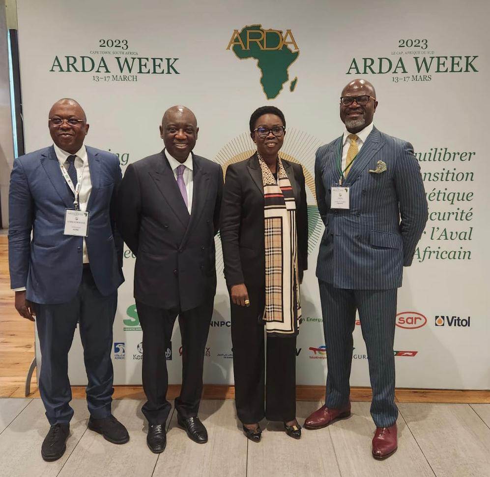 Afreximbank délégation with the President of the African Refiners and Distributors Association (ARDA) Mrs Mareme Ndoye and Mr Anibor Kragha, Secretary General.  

#Afreximbank #ReneAwambeng #ARDA