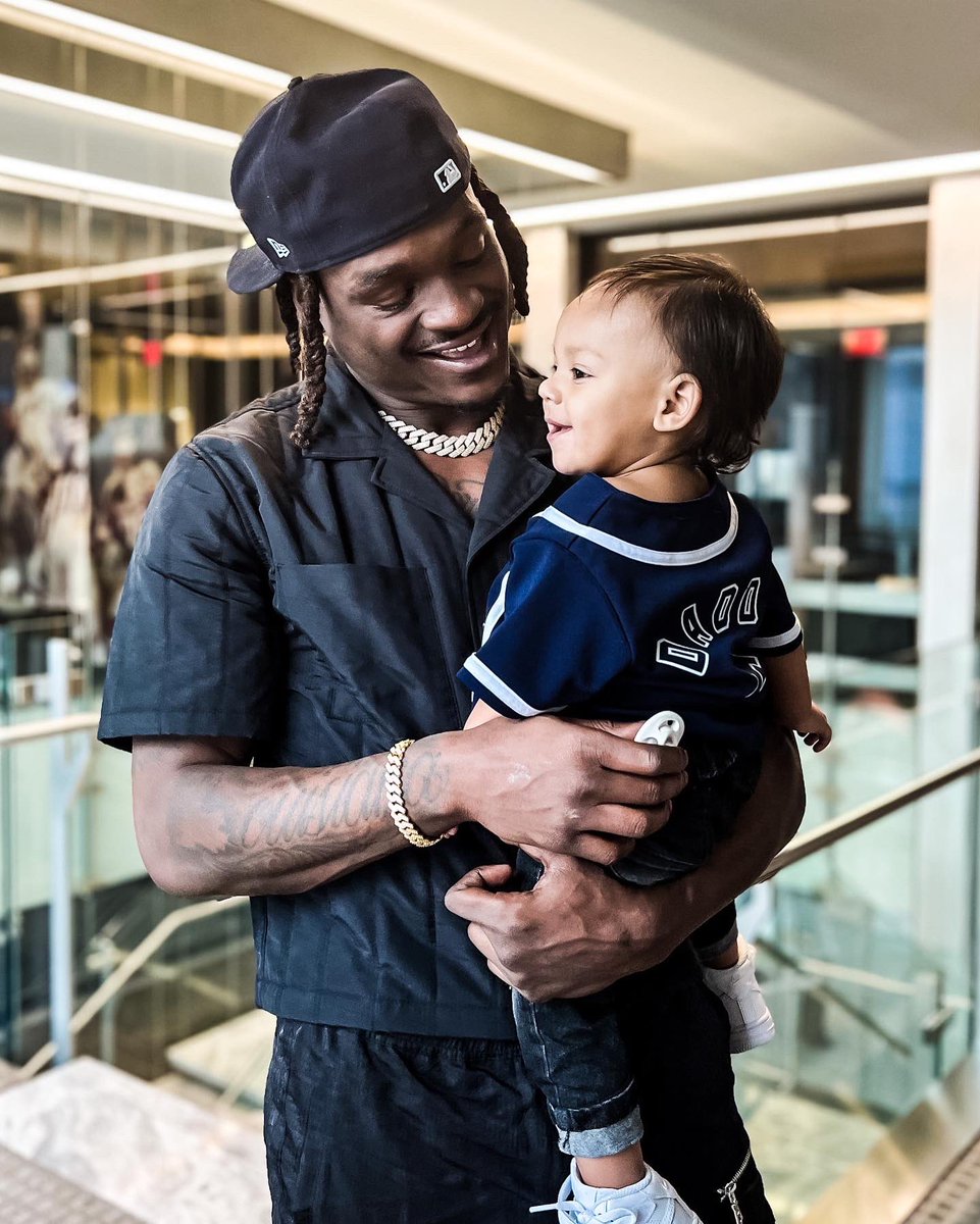 dallascowboys's tweet photo. Father-Son day at The Star ⭐️ 

#DallasCowboys | @blockchain 
#HumbleSavage https://t.co/u3T6NcKmwL